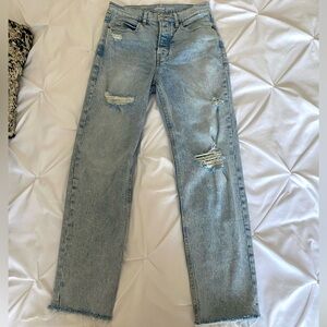 Old Navy Sky-Hi straight jeans. Women’s size 4.
